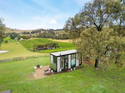 Dixons Creek House | Unforgettable Views Await at Our Family-Friendly Hotel