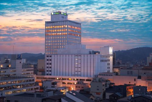 Kanazawa Hotel | Family-Friendly ANA Holiday Inn Kanazawa Sky with Dining