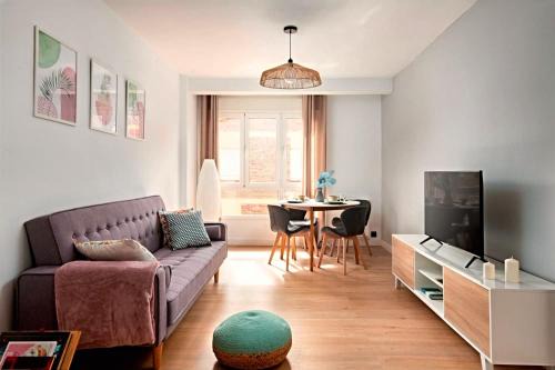 Distrito Sur Apartment | Family-Friendly Stays at Ana María - Rated 9.6/10