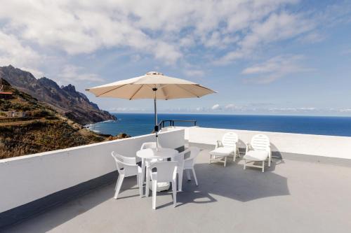 Santa Cruz de Tenerife Apartment | Scenic Anaga Ocean Views: Mountain & Beach Family Retreat