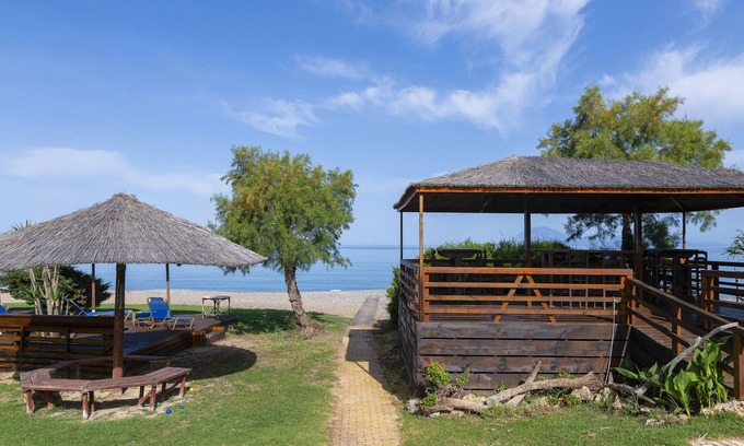 Andravida-Kyllini House | Beachfront Analipsi Villas: Family-Friendly Retreat in Greece