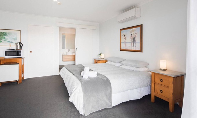 Corinella Apartment | Ananda 1- Bliss in Corinella with Ocean Views