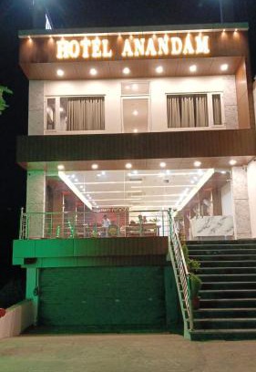 Varanasi Hotel | Budget-Friendly Stay at Anandam with Family Amenities