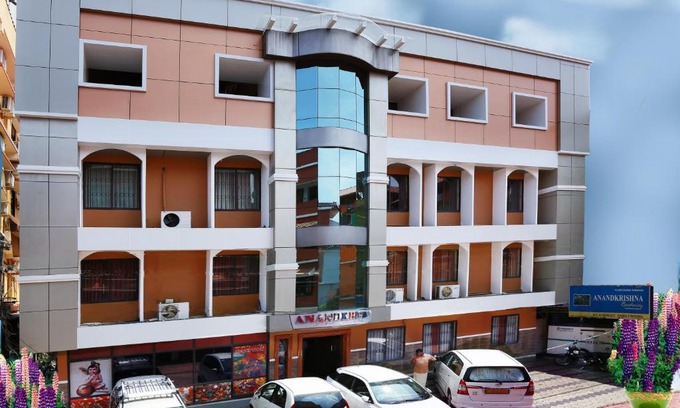 East Nada Hotel | Family-Friendly Anandkrishna Residency with Great Reviews