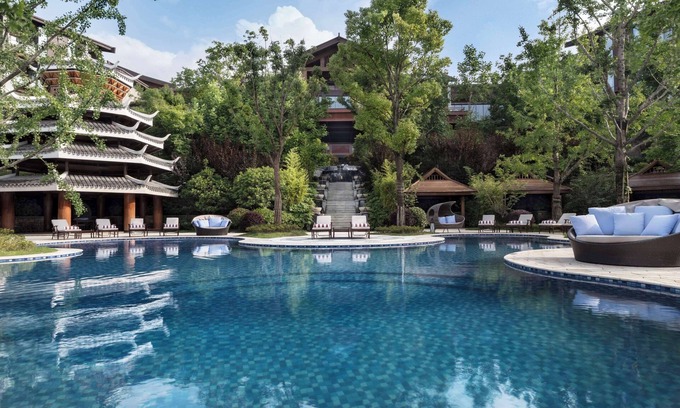 Qiannan Resort | Discover Anantara Guiyang Resort: 5-Star Haven with Spa & Pool