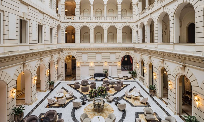 Erzsebetvaros Hotel | Elegant Anantara New York Palace Budapest - 5-Star Luxury Stay