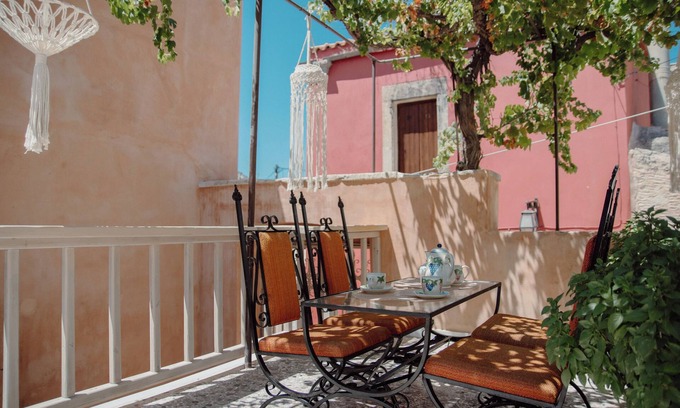 Archanes Apartment | ANASA-Lovely Room with City View Accessible