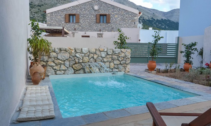 Embonas House | Relax at Anassa Mountain House with Pool & Breakfast