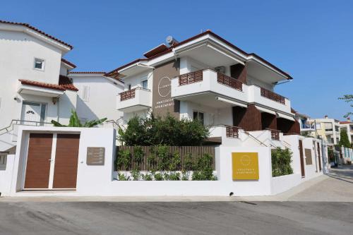 Haniotis Apartment | Family-Friendly Anastasia Apartments in Hanioti - Rated 9.9