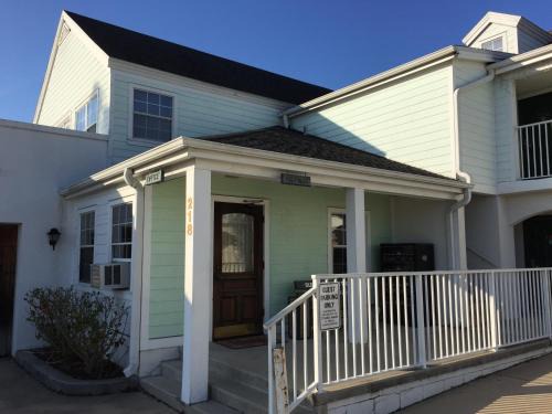 St. Augustine Hotel | Cozy Anastasia Inn with Pool in Historic Saint Augustine
