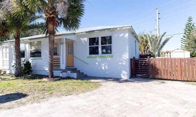 St. Augustine Beach Cottage | Welcoming Beach Cottage for Families and Pets
