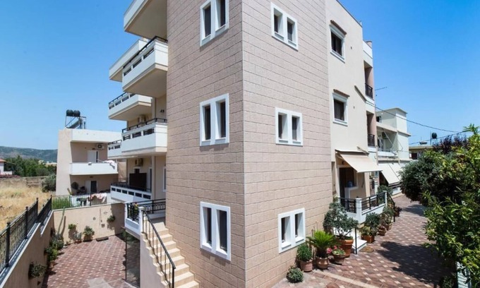 Kissamos Apartment | Oceanfront Anastellar Residences with Kitchen & Breakfast