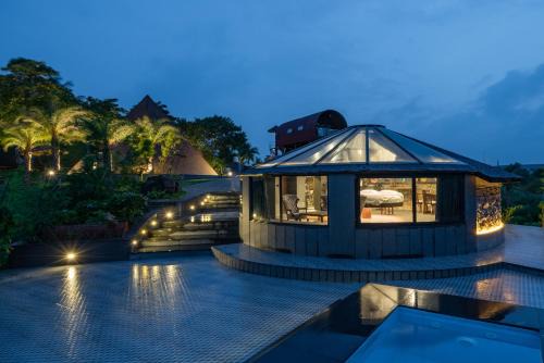 Vada Resort | Relaxing Anchaviyo Resort with Ocean Views and Pool Access
