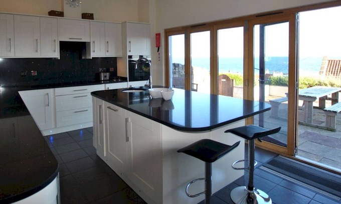 Pittenweem House | Seaview Escape at Anchor House Pittenweem - Pet Friendly
