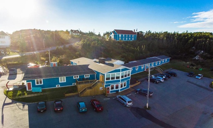 Twillingate Hotel | Cozy Anchor Inn Hotel & Suites with Delightful Breakfast