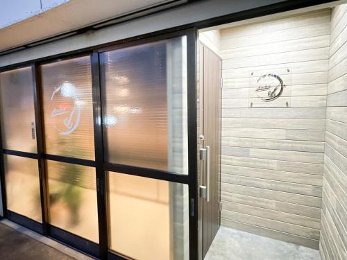 Goto House | Oceanfront Anchor: Family-Friendly Stay with Ocean Views