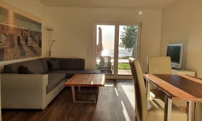Wismar Apartment | Cozy Anchorage Getaway with Ocean Views and Family Amenities