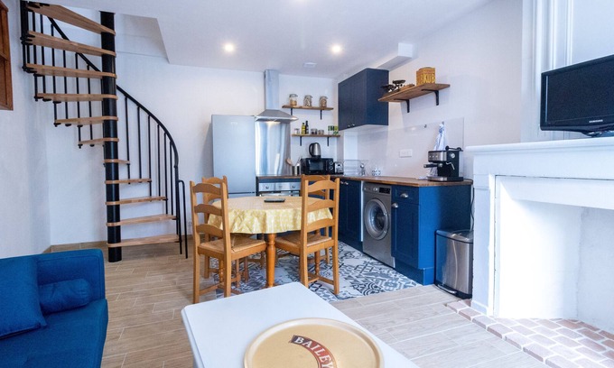 Montpellier de Medillan House | Ancienne Épicerie Chic et Totalement Rénovée