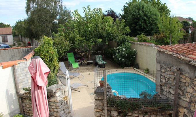 Saint-Just-Luzac Villa | Beautiful Renovated Fisherman's House Near Marennes