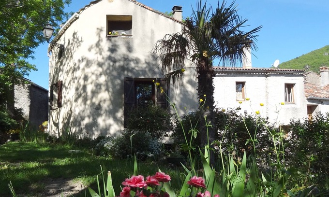 Arrigas House | Inviting Family Home with Spa and Hot Tub for 6 Guests