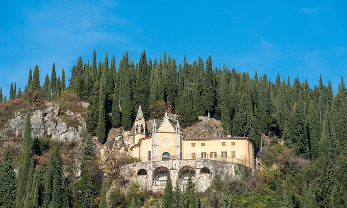 Gargagnago di Valpolicella House | Experience the Ancient Grape Dryer in Valpolicella