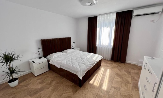 Radauti Apartment | Family-Friendly AncoDirect Apartments - Guest Rated 9.8