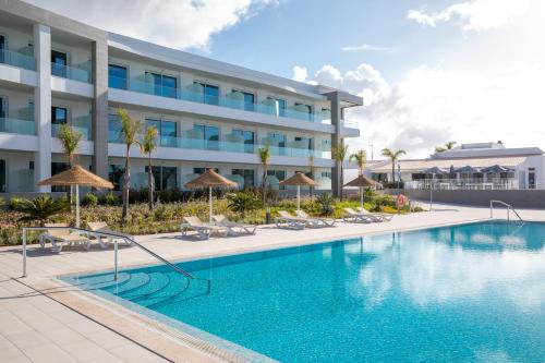 Torralta Apartment | Oceanfront Bliss at Ancora Park - Sunplace Hotels & Resorts