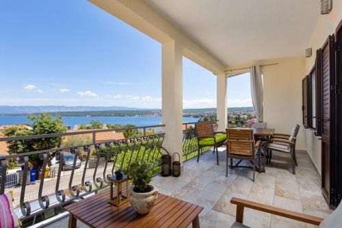 Vantacici Apartment | Discover AnD's New Apartment with Ocean Views in Vantačići