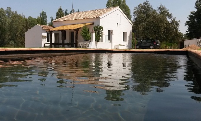 El Pedroso Cottage | Pet-Friendly Andalusian Country House with Ocean Views
