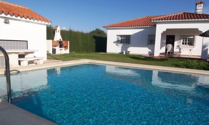 Campano House | Experience Andalusian Style with Private Pool at Casa Soberano