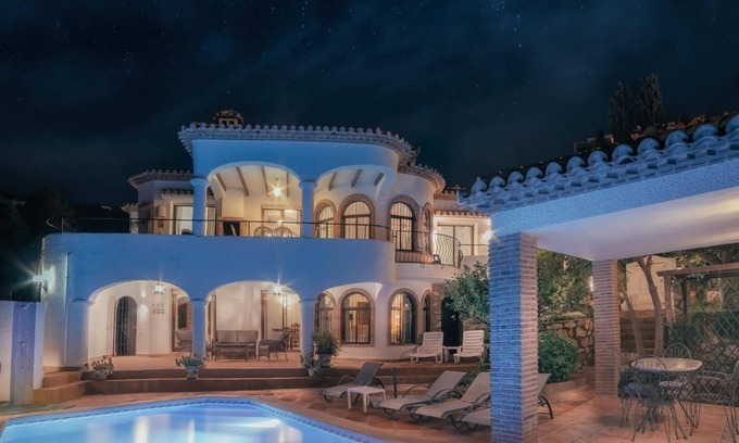 Salobrena Villa | Elegant Andalusian Villa with Heated Pool and Sea Views