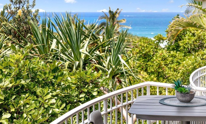 Sunshine Beach Apartment | Beachfront Andari Apartment 2: Rated 9.8, Steps to Surf Club