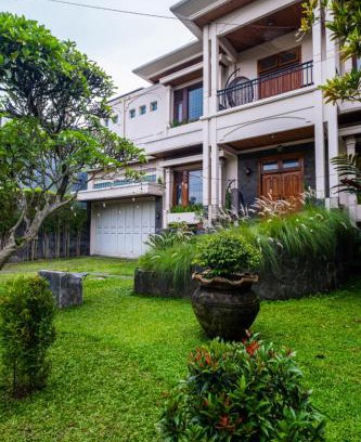 Bandung Villa | Andaru Sukahaji: Ideal Retreat for Family and Friends
