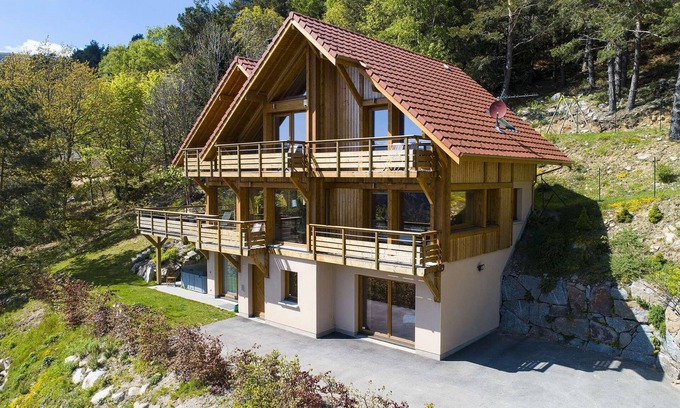 Muhlbach-sur-Munster Ski Chalet | Experience Andaska Grand Chalet: Spa, Hot Tub & Dining