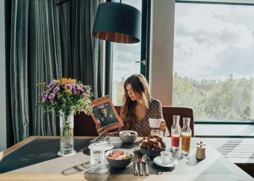 Munchner Freiheit Hotel | Experience Andaz Munich Schwabinger Tor - 5-Star Luxury Stay