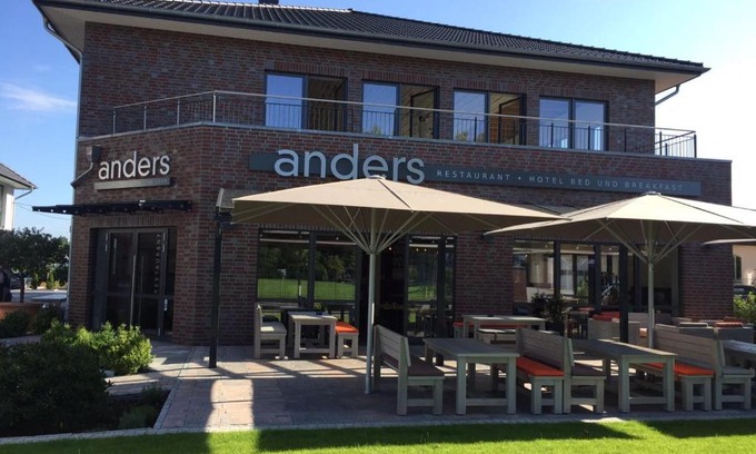 Kaltenmoor Hotel | Top-Rated Anders Kontorhaus Hotel with Family-Friendly Perks