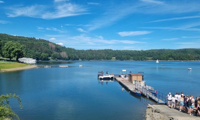 Sondern Apartment | Andinas FeWo - Breathtaking Lake Views, Pet & Child Friendly