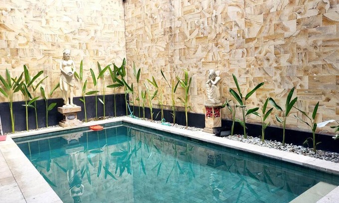 Dalung Villa | Discover AndinEzel Villa: Family-Friendly with Pool Access