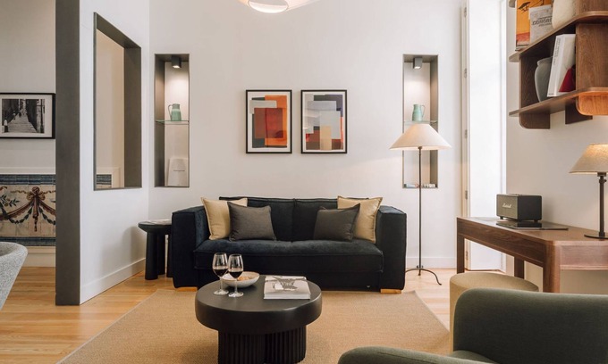 Chiado Apartment | Discover Ando Living - São Nicolau Townhouse with Kitchen