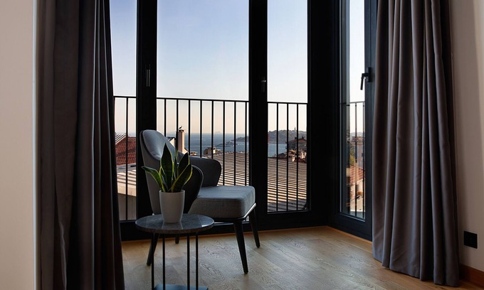Kabatas House | Discover Ando Living - Taksim Gumussuyu Townhouse Awaits