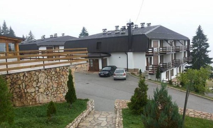 Babanovac Apartment | Discover Andrea & Goran 106: Family-Friendly Retreat