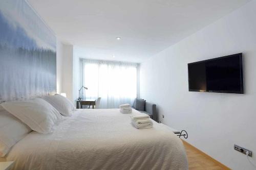 La Magdalena Apartment | Andrews House: Family-Friendly Retreat in Central Zaragoza