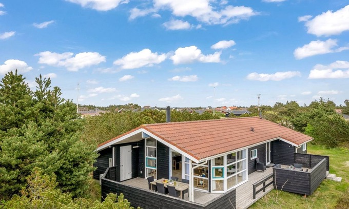 Nørre Lyngvig House | Beachside Retreat: Andrie, 800m from the Ocean