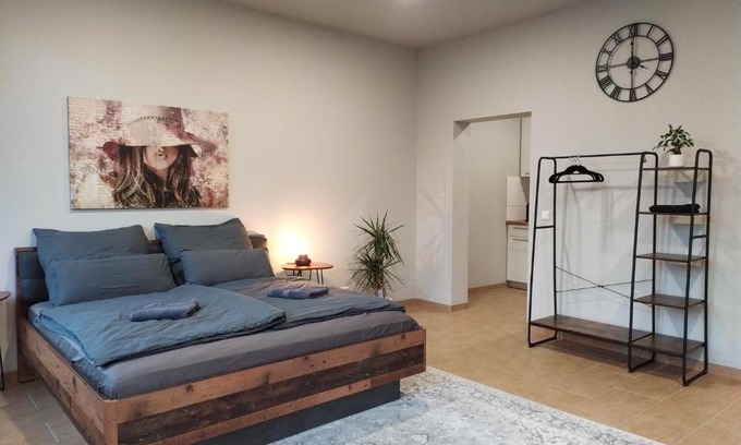 Botnang-Ost Apartment | Family-Friendly Andris Apartments with Outstanding Guest Ratings