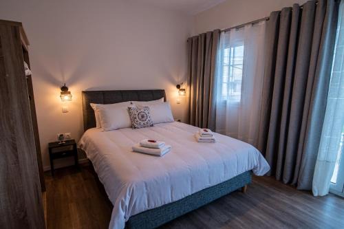 Spata-Artemida Apartment | Family-Friendly Andromeda Apartments with 9.4/10 Rating