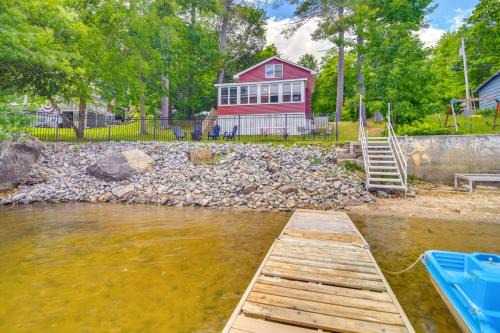 Leeds House | Enjoy Androscoggin Lakefront Cottage with Private Beach Access