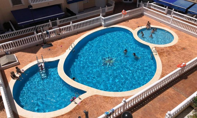 Santa Pola Apartment | Family-Friendly Andy Apartman with Pool in Santa Pola