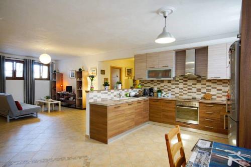 Mithimna Apartment | Guest Rated 10/10 at Anemona Apartment - Family-Friendly Stay
