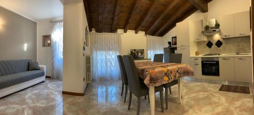 Peschiera del Garda City Centre Apartment | Ideal Family Retreat at Anfite Apartments Aleardi