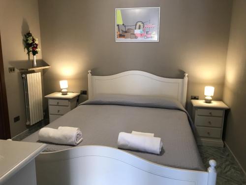 Peschiera del Garda City Centre Apartment | Family-Friendly Getaway at Anfite Apartments Castelletto